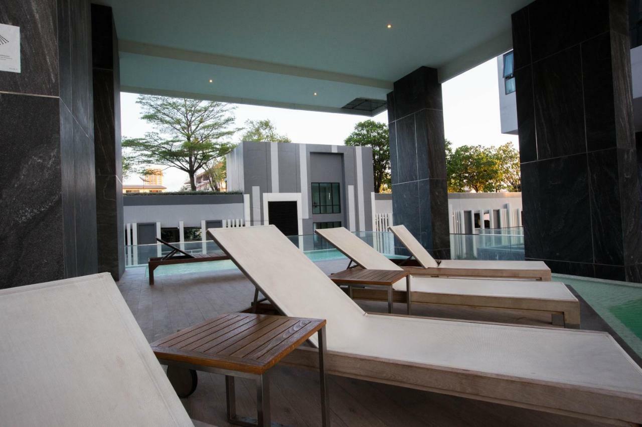 The Base Central Pattaya By Pattaya Holiday Exterior photo